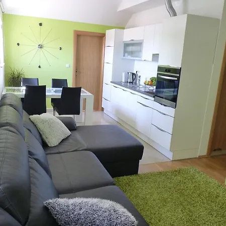 Fragola شقة سبليت